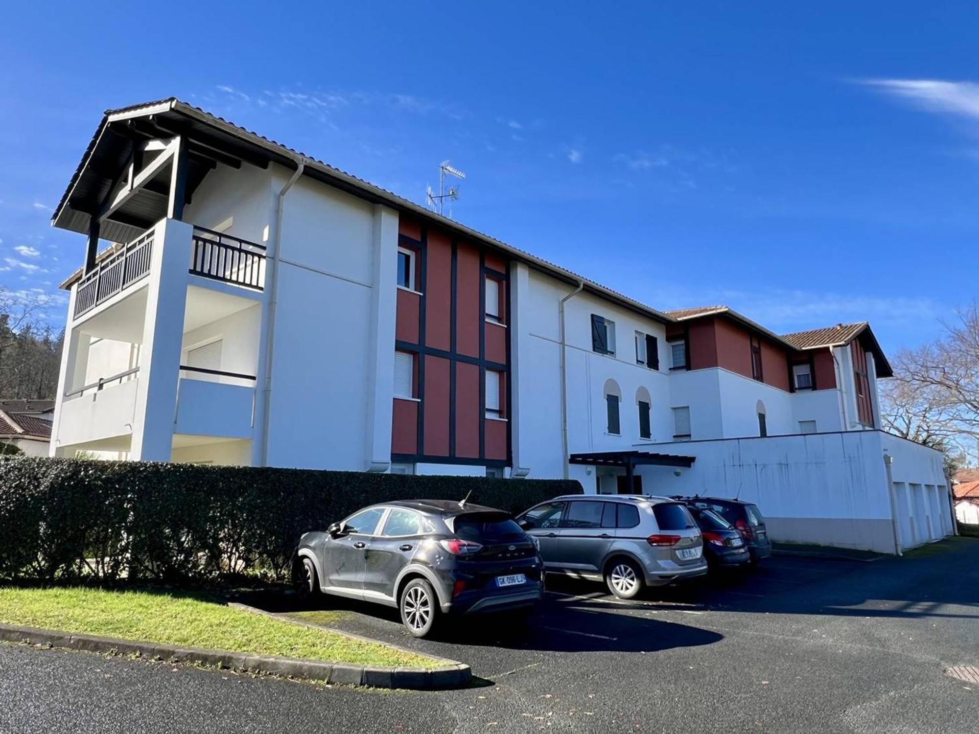 Appartement T2 Confortable Avec Terrasse, Proche Centre Ville Et Thermes, Cambo-Les-Bains - Fr-1-495-30 Bagian luar foto