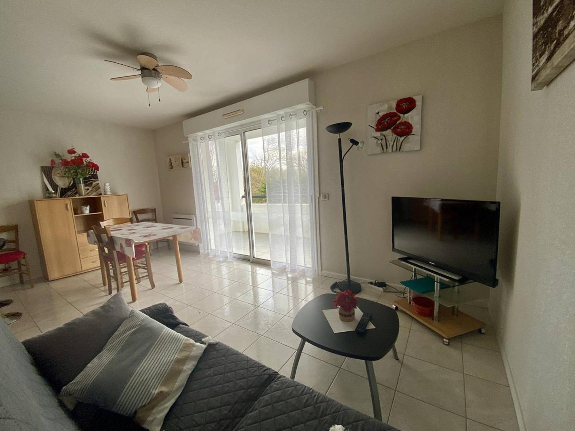 Appartement T2 Confortable Avec Terrasse, Proche Centre Ville Et Thermes, Cambo-Les-Bains - Fr-1-495-30 Bagian luar foto